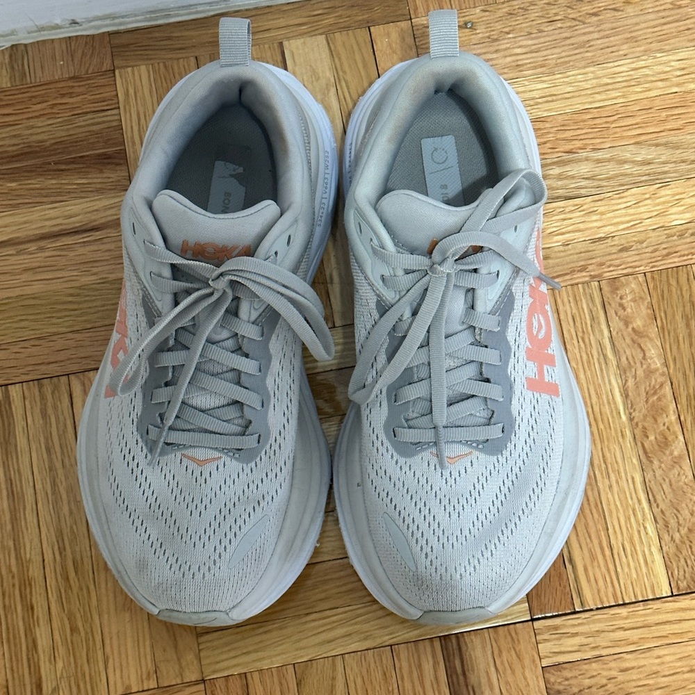 Hoka Bondi 8 neutral sneaker